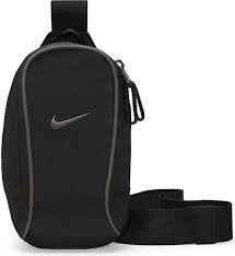 Camiseta Cruzada NIKE NK NSW Essentials Negra