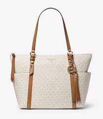 Bolsos Michael Kors 2024: Estilo y Elegancia