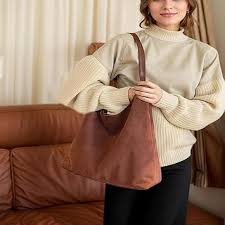 Bolso Hobo de Ante BIUBIULOVE: Elegancia Otoñal