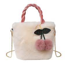 Bolso Bombonera Kobeleen con Colgante de Cereza